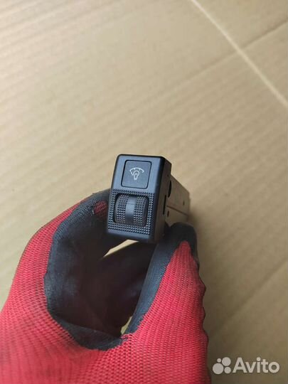 Кнопка Mazda 323 BJ /Familia /Protege