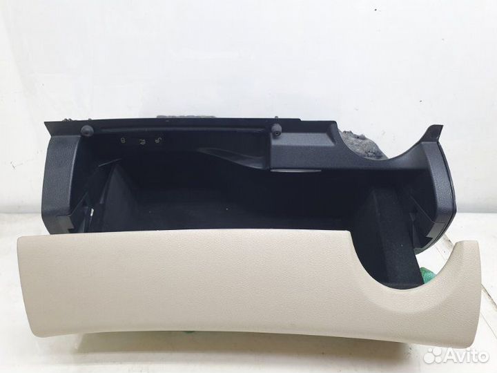 Бардачок Mercedes-Benz C W205 2.0 2014