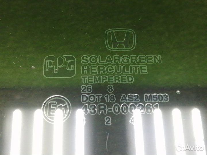 Стекло двери заднее левое Honda Pilot YF4