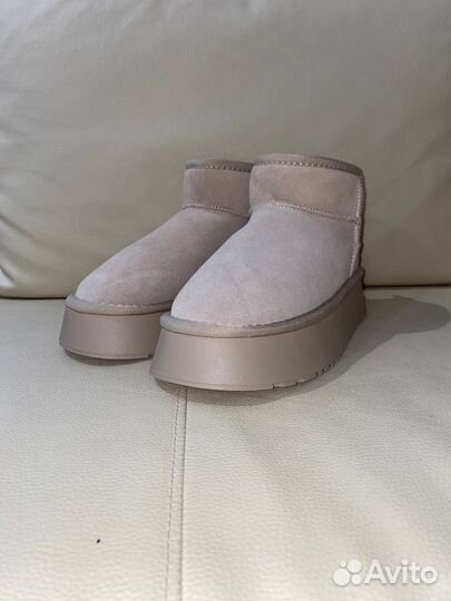 Бежевые угги – тепло и удобство каждый день