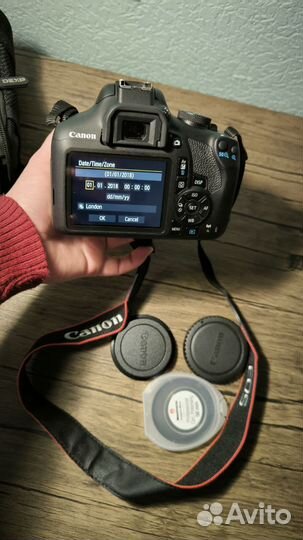 Зеркальный фотоаппарат Canon EOS 2000D Kit 18-55mm