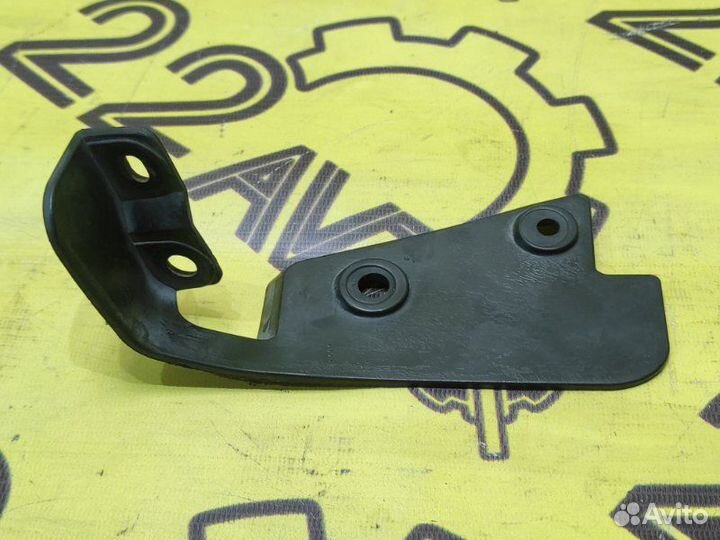 Брызговик задний левый Toyota Harrier GSU30W 2grfe