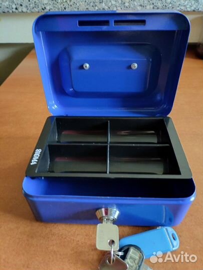 Ящик-сейф для хранения денег, документов