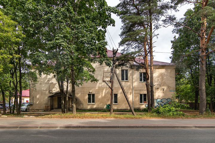 Здание, 734.2 м²