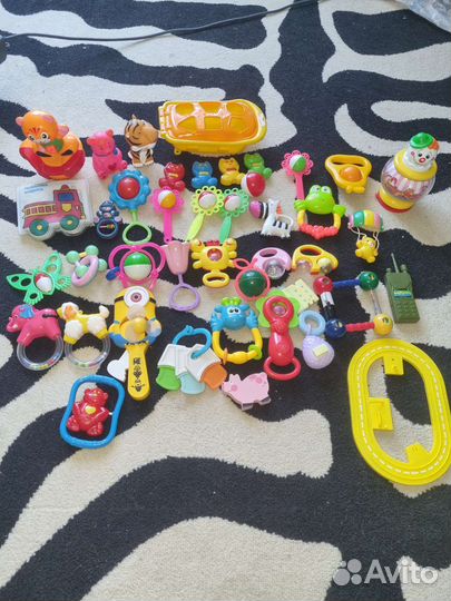 Развивающие игрушки пакетом