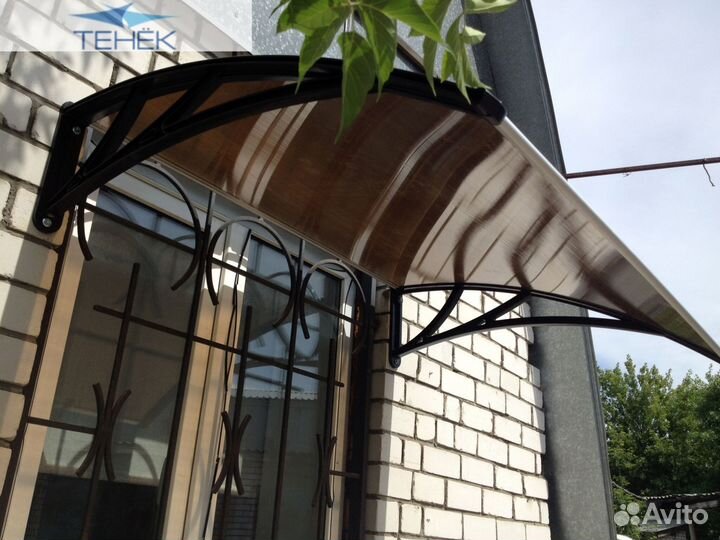 Козырек над дверью