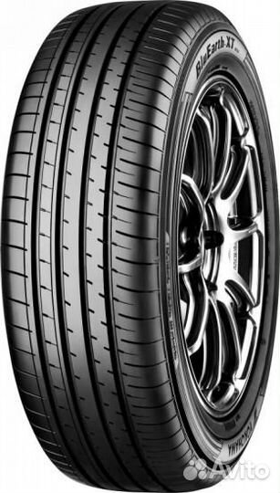 Yokohama BluEarth-XT AE61 215/65 R16 98H