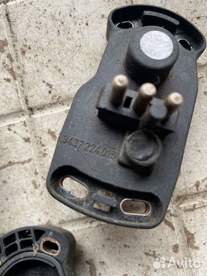 Потенциометр заслонки Mercedes W124 W201 190