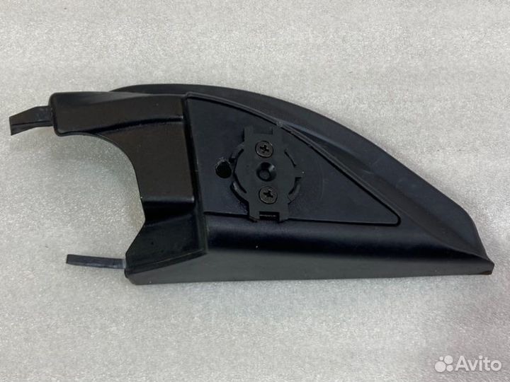 Крышка зеркала (уголок) правая Mitsubishi Lancer 9