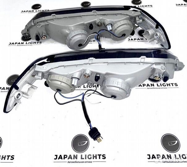 Фары линзовые черные передние Toyota Mark 2 JZX100