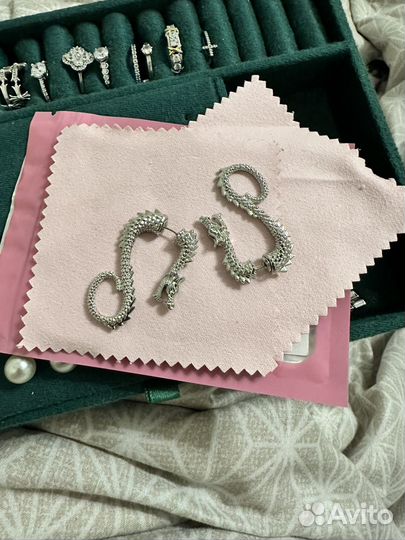 Сережки женские