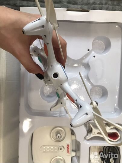 Квадрокоптер с камерой syma