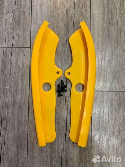 Накладки на бампер на Dodge Challenger