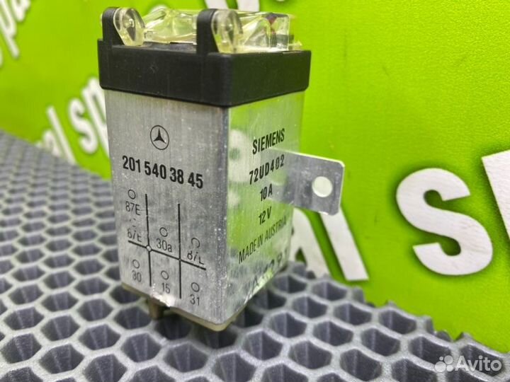 Реле перегрузки Mercedes-Benz 190 W201 M102.910