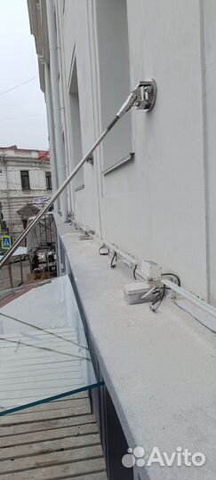 Стеклянные козырьки