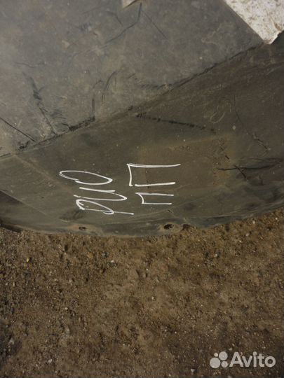 Подкрылок передний правый Киа Рио 1