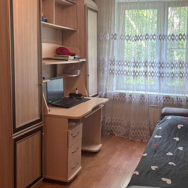Комната в 3-к., 3/9 эт.
