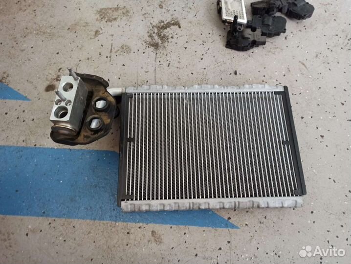 Радиатор печки Mercedes W204