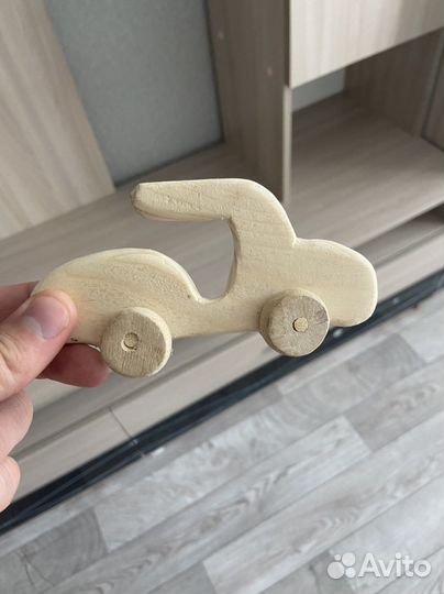 Игрушка из дерева