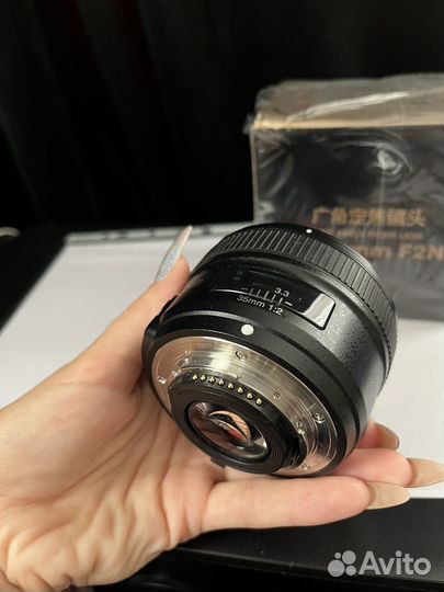 Объектив Yongnuo AF 35mm f/2 Nikon F