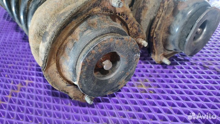 Стойки передние Kia Spectra