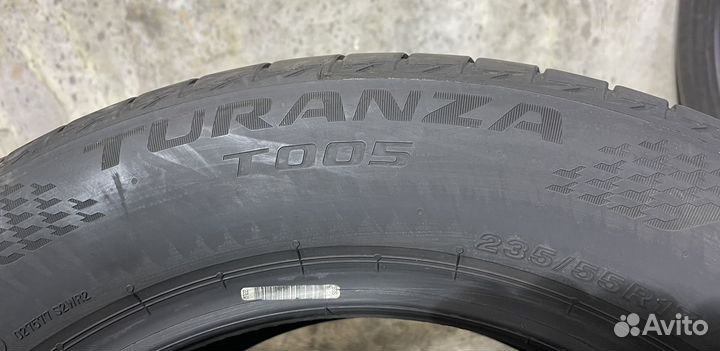 Bridgestone Turanza T005 235/55 R17