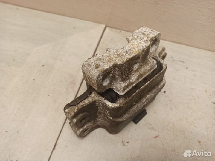 Опора двигателя 3C0199555Q