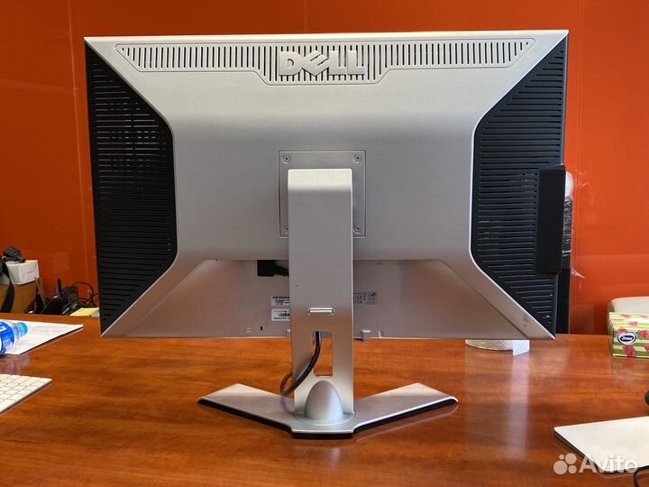 Монитор Dell