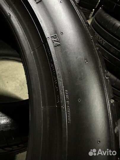 Pirelli P Zero PZ4 235/45 R18 94Y