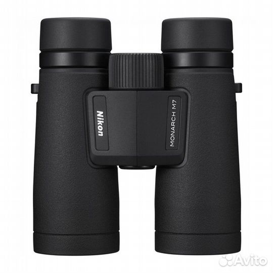 Бинокль Nikon Monarch M7 8x42