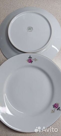 Тарелки, блюдца, чайник заварочный