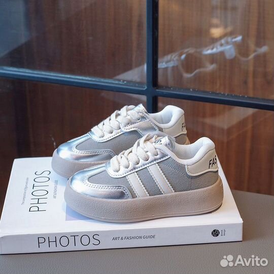 Кроссовки для девочки и мальчика