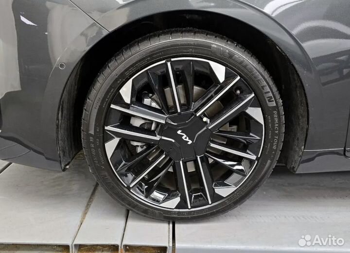 Kia K8 2.5 AT, 2024, 4 974 км