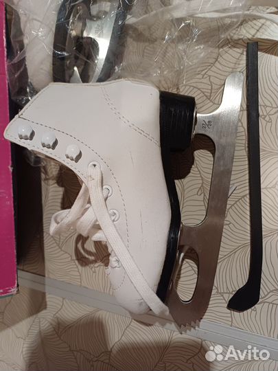 Коньки фигурные