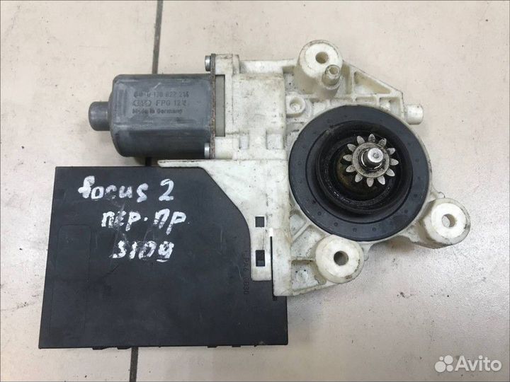 Моторчик стеклоподъемника передний правый