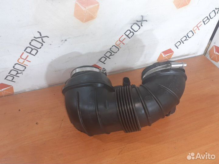 Патрубок воздушного фильтра Mercedes C-Class W204
