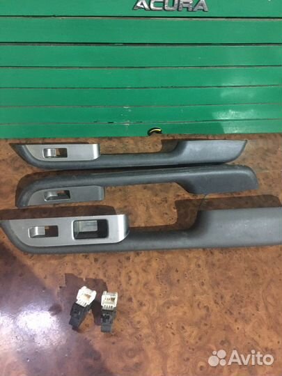 Кнопка стеклоподъемника задний Nissan X-Trail T30