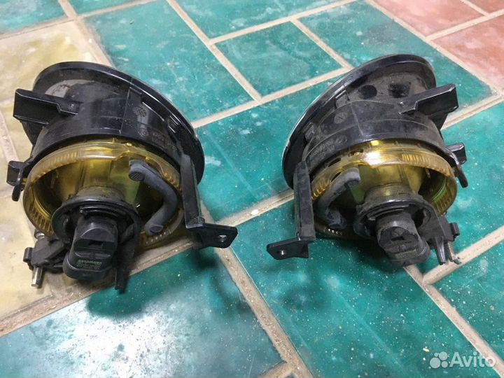 Противотуманная фара VW Golf VI 5K0 941 700F