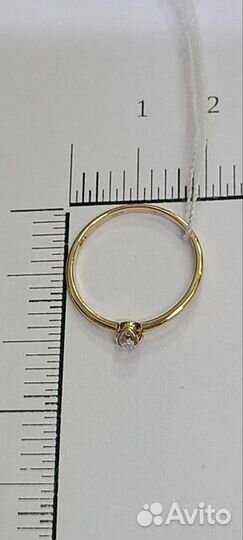 Золотое кольцо с камнем 17,5р