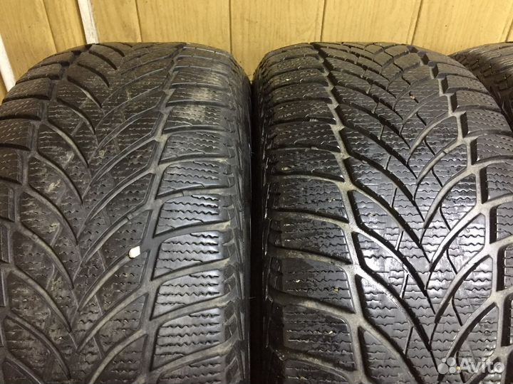 Goodyear Ultra Grip Ice Arctic 2 215/55 R16