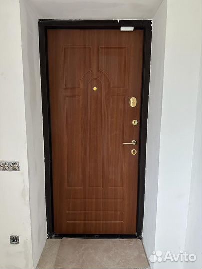 Дверь входная металлическая