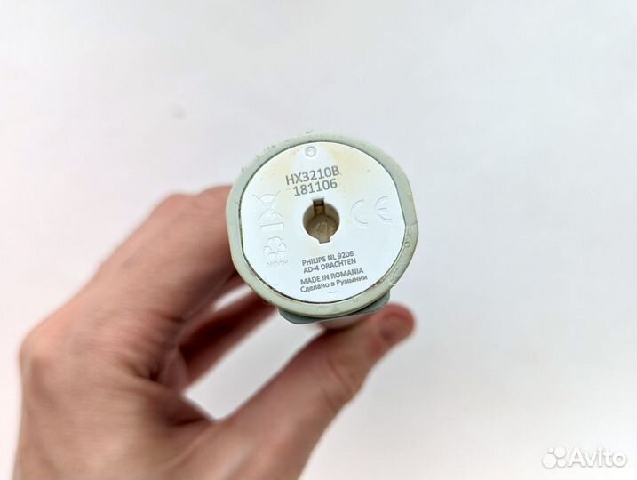 Зубная щетка Philips Sonicare HX3210 рабочая