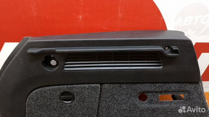 Обшивка багажника левая Volkswagen Tiguan 5N1 cawa