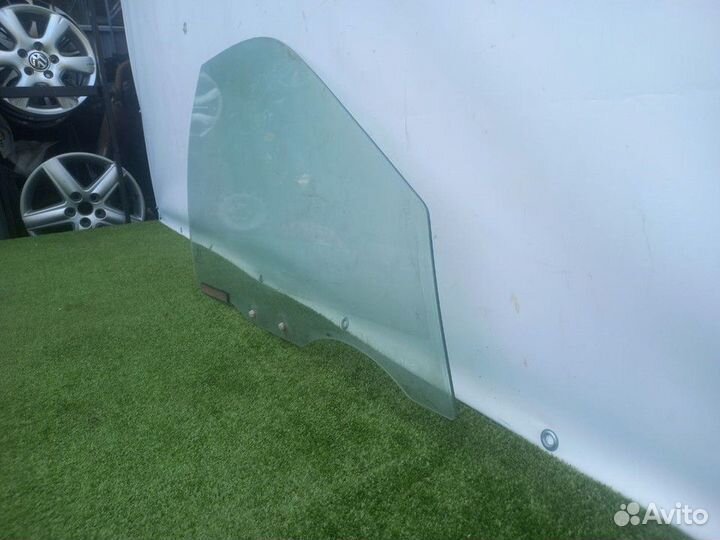 Стекло двери передней правой Hyundai142489