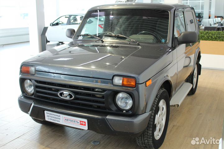 LADA 4x4 (Нива) 1.7 МТ, 2017, 215 000 км