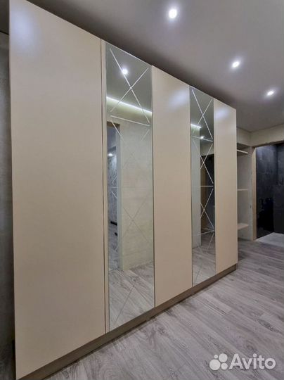 Встроенный шкаф