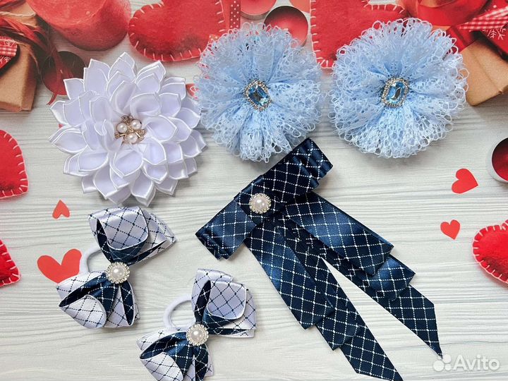 Брошь и резинки