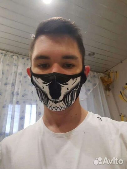 Многоразовые маски большие разные