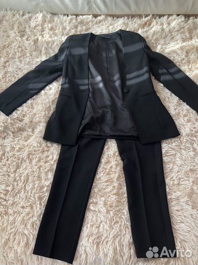 Брючный костюм женский 42