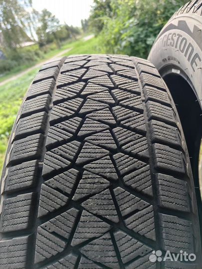 Bridgestone Blizzak DM-V2 225/60 R18 S